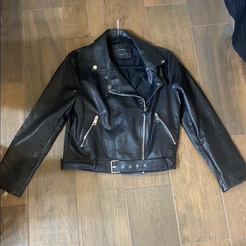Elodie size large black 
Faux Leather Moto Jacket